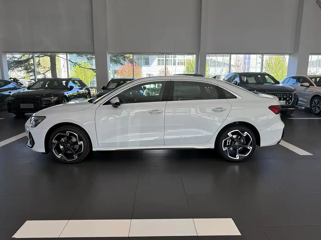 Audi A3 2025 A3L Limousine 35TFSI Premium + Luxury