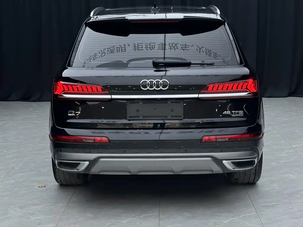 Audi Q7 — миниатюра 9