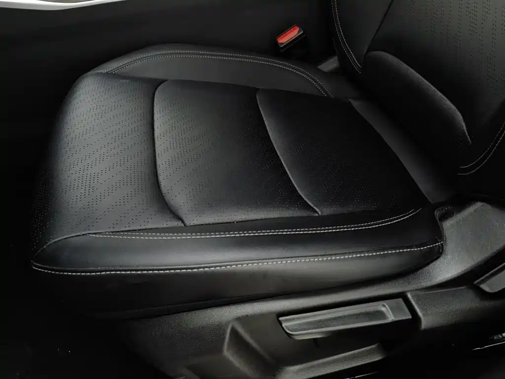 Geely Emgrand — миниатюра 20