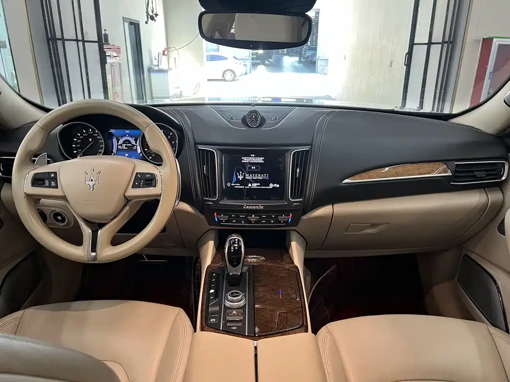 Maserati Levante — миниатюра 5