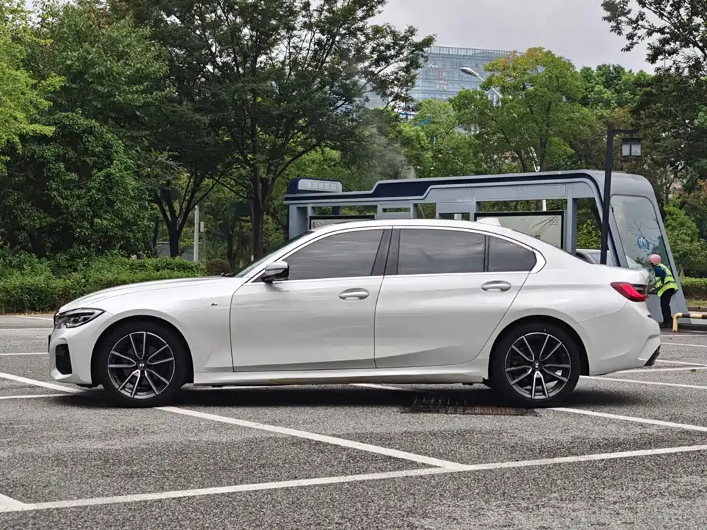 BMW 3 Series — миниатюра 5