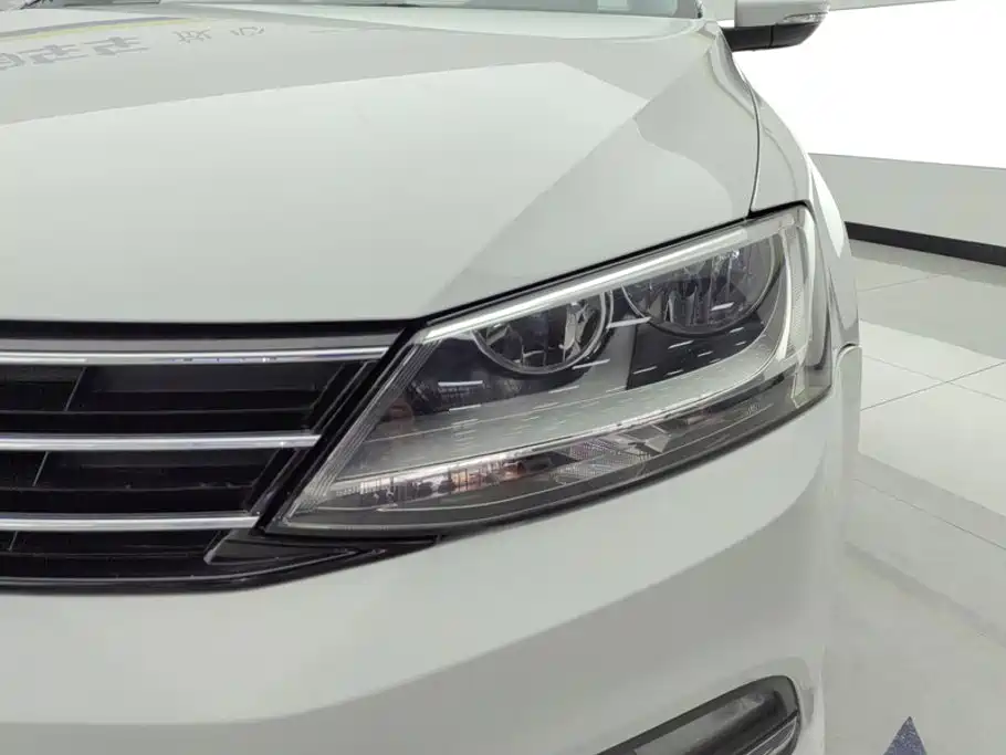 Volkswagen Sagitar — миниатюра 5