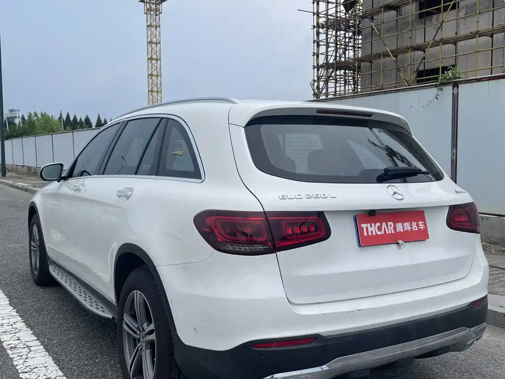 MERCEDES-BENZ GLC