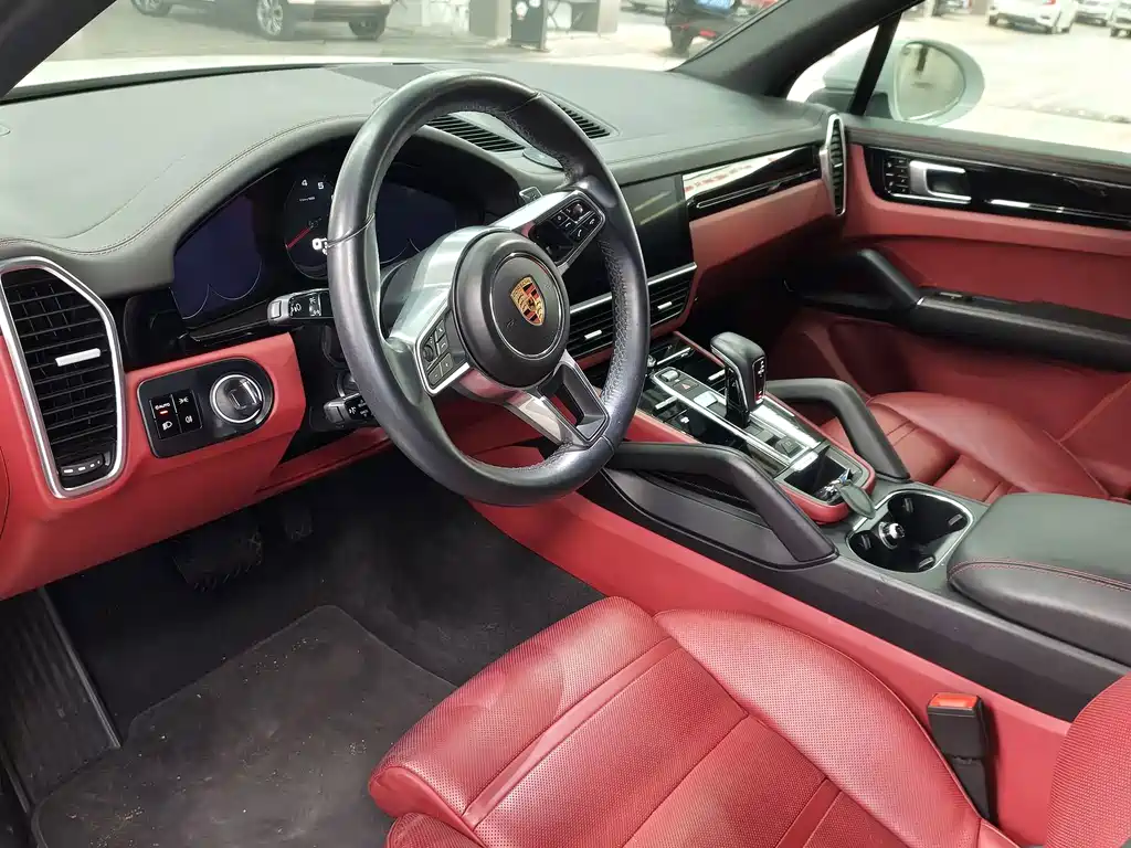 Porsche Cayenne — миниатюра 8