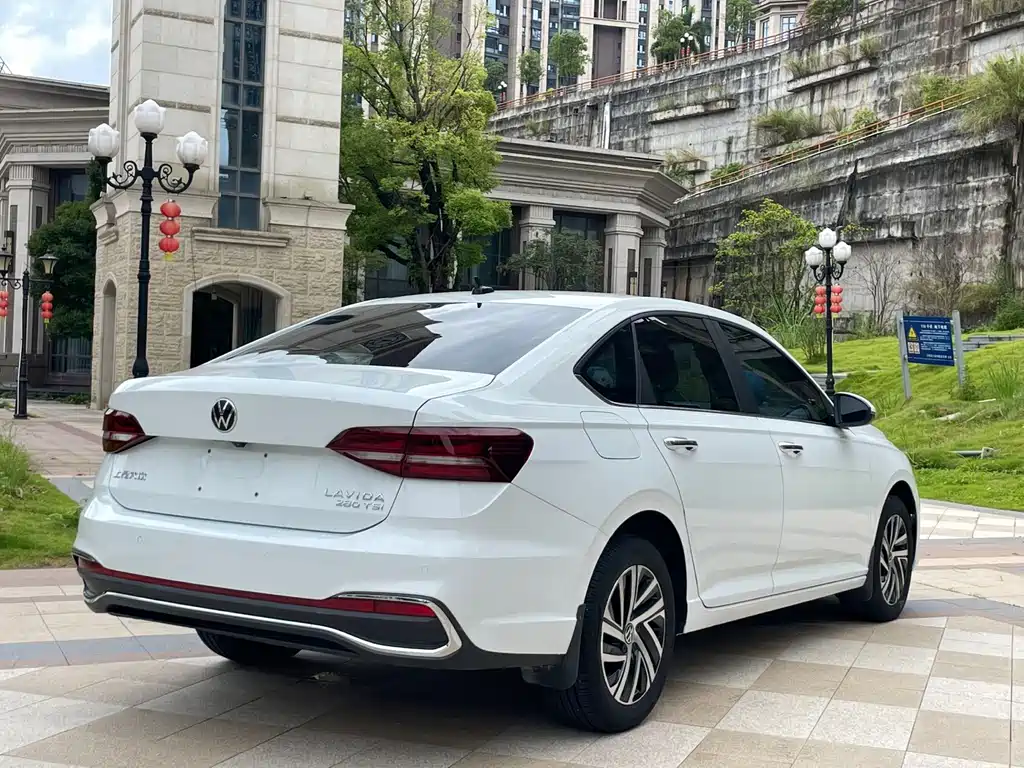 Volkswagen Lavida — миниатюра 9