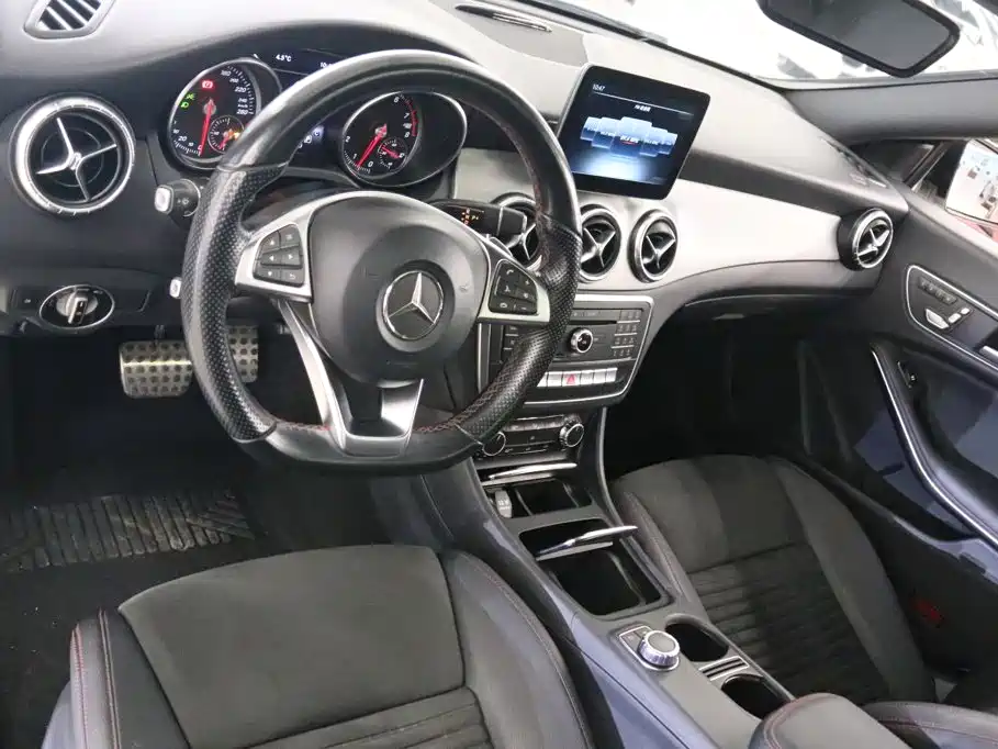 Mercedes-Benz CLA (Import) — миниатюра 10