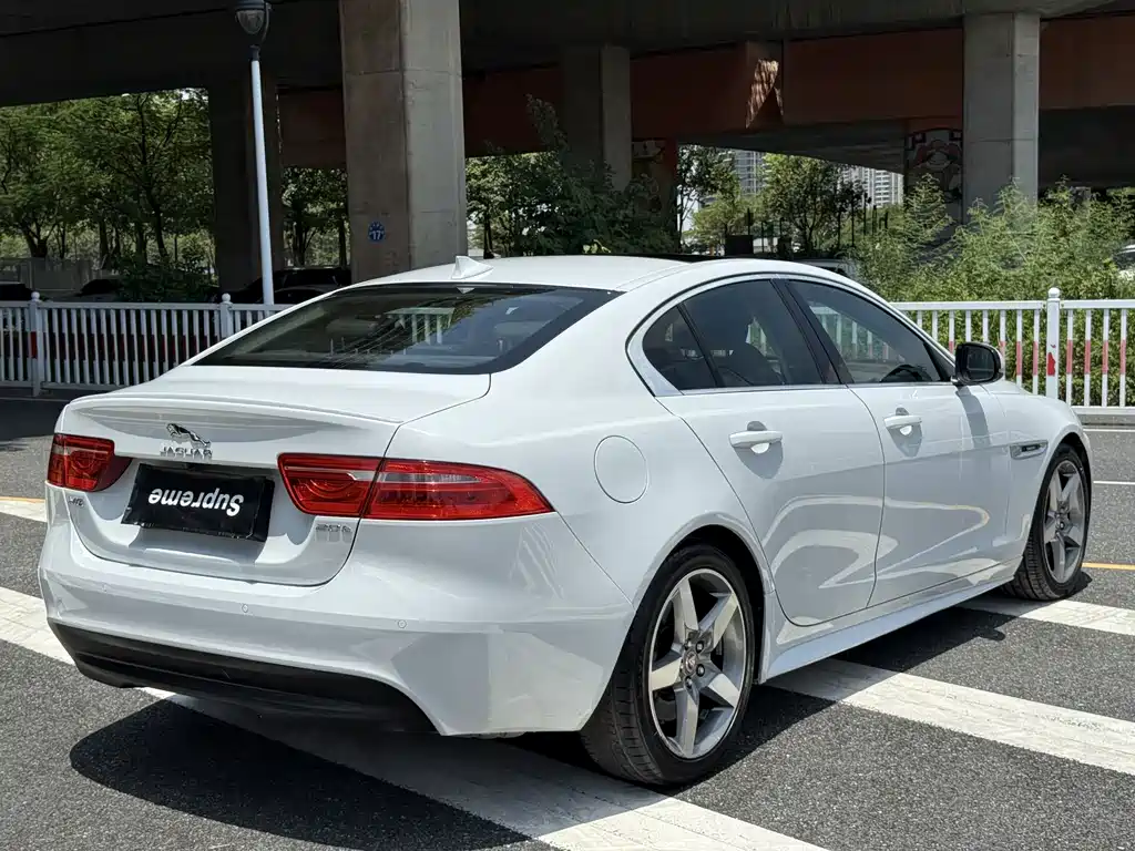 Jaguar XE — миниатюра 10