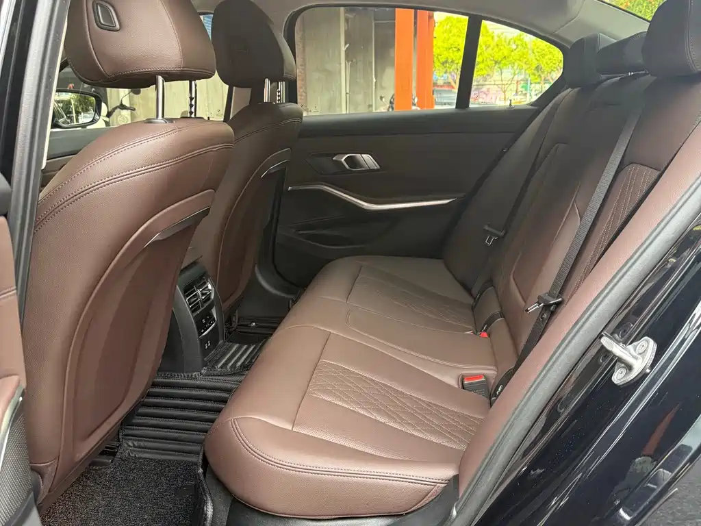 BMW 3 Series — миниатюра 7