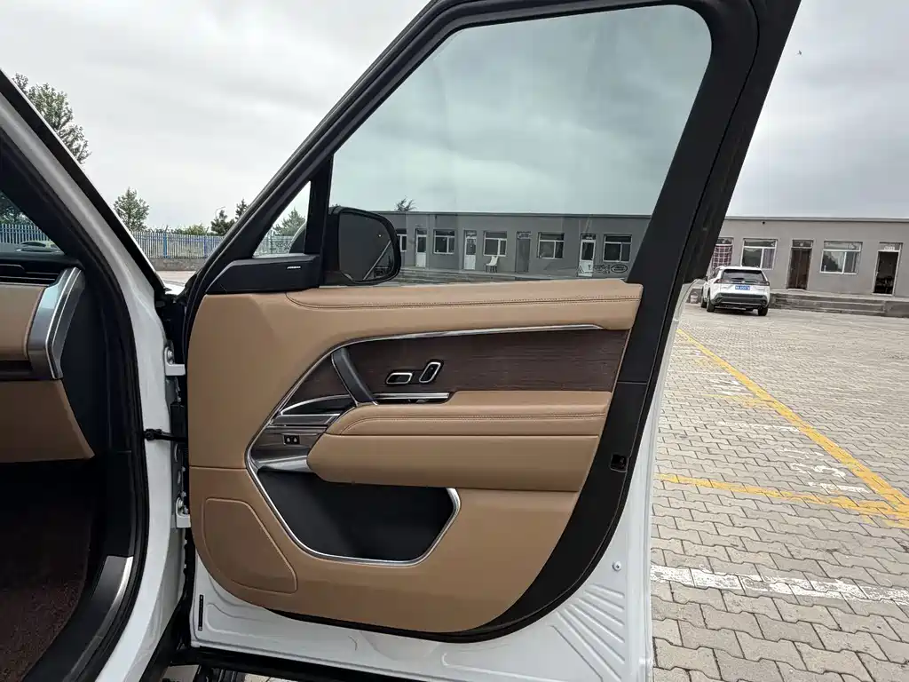 Land Rover Range Rover — миниатюра 12