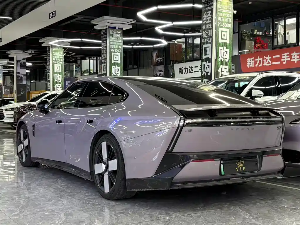 XPeng P7 — миниатюра 14