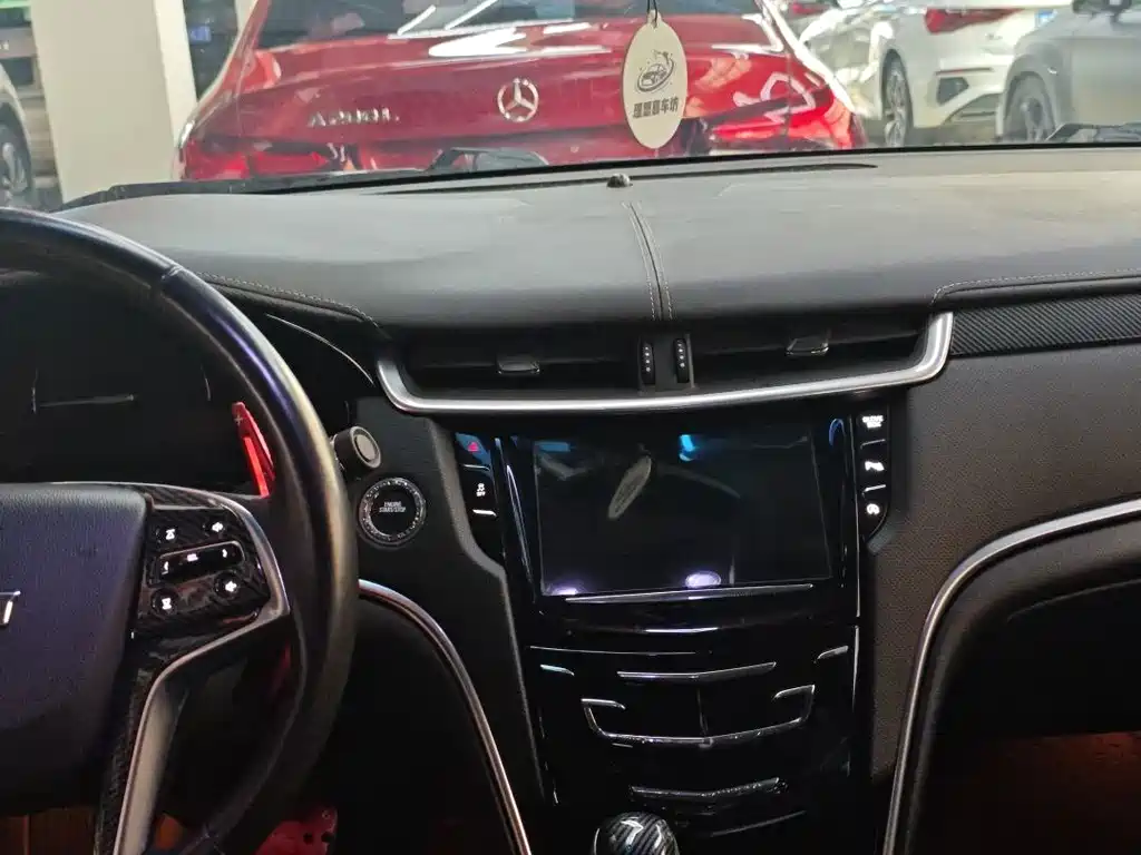 Cadillac XTS — миниатюра 10