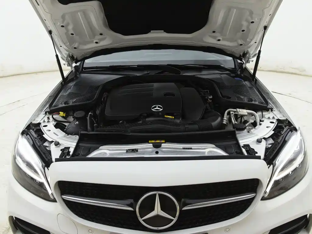 Mercedes-Benz C-Class — миниатюра 17