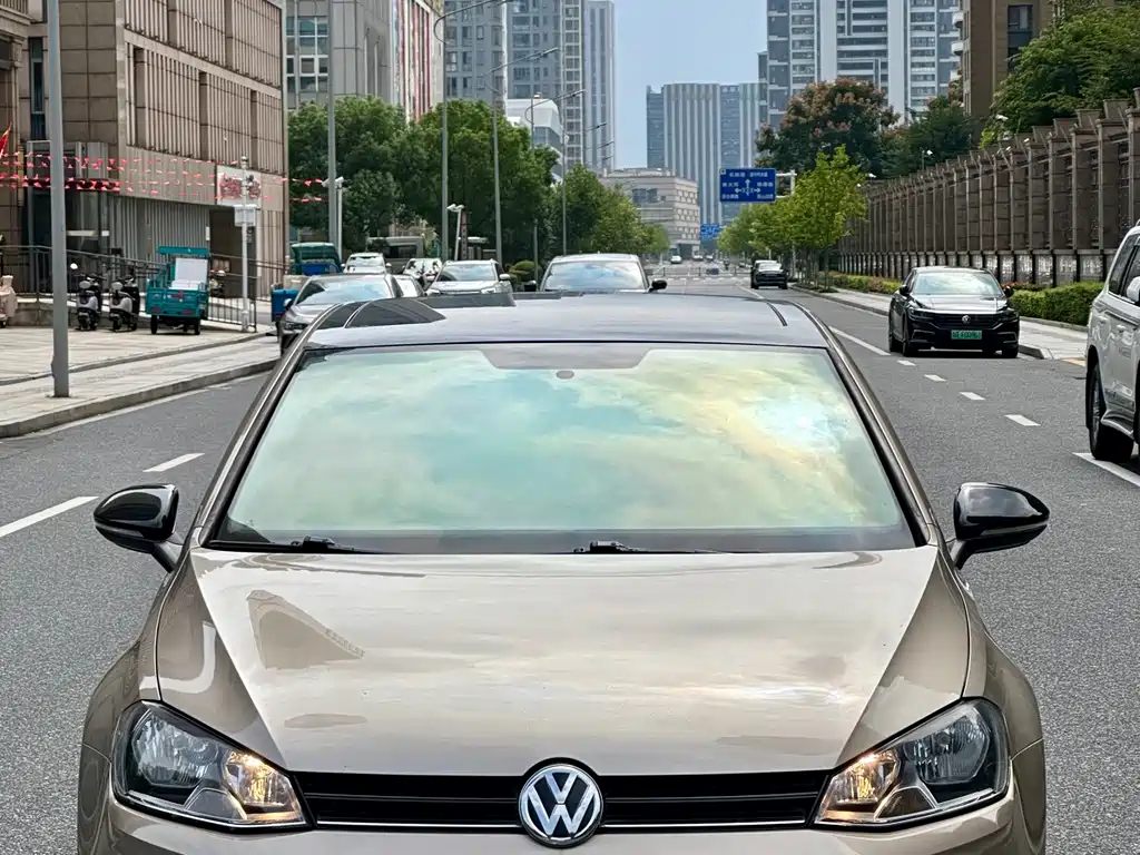 Volkswagen Golf — миниатюра 9