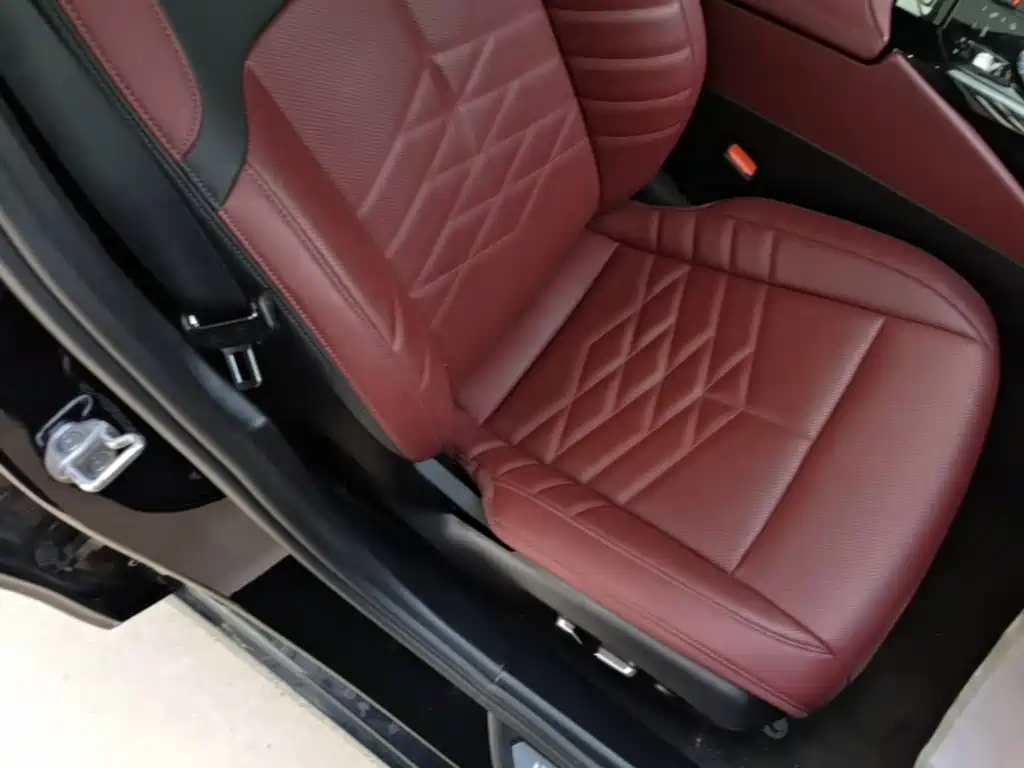 BMW 5 Series — миниатюра 25