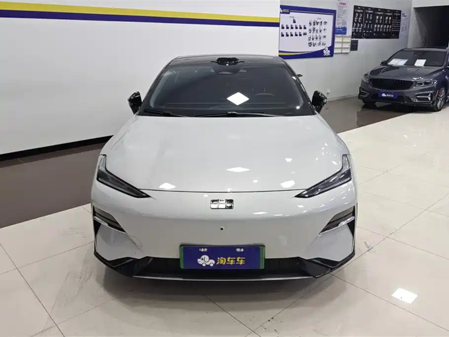 GEELY GALAXY GALAXY E8