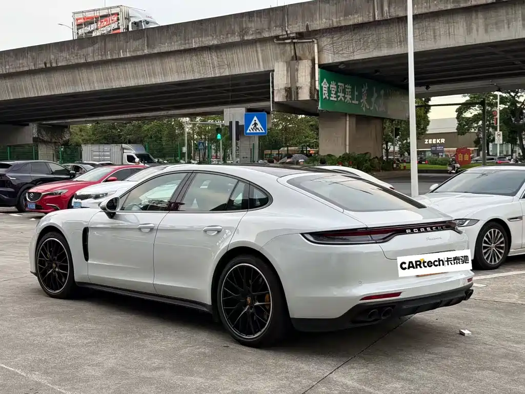 Porsche Panamera — миниатюра 5