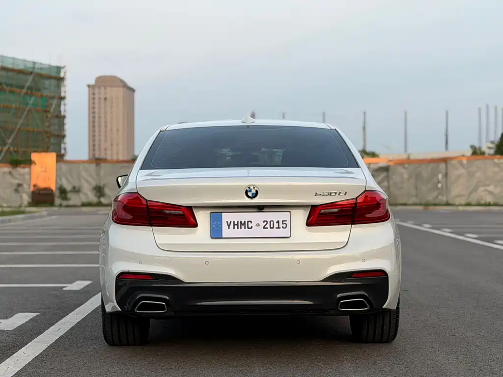 BMW 5 Series — миниатюра 25