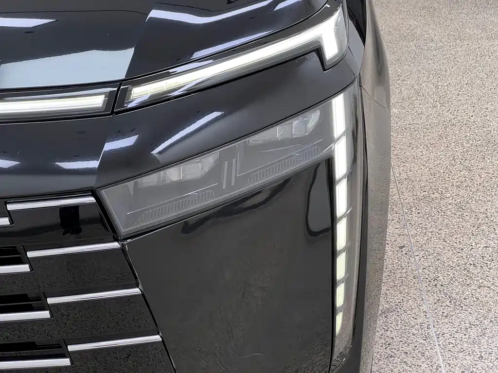 GAC Motor Trumpchi E8 PHEV — миниатюра 8