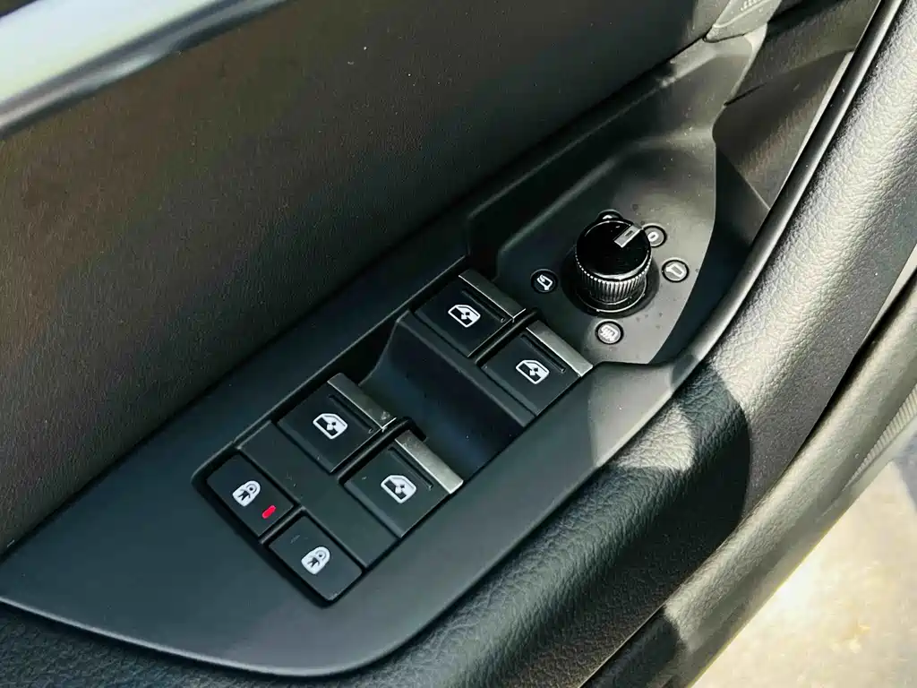 Audi A6L — миниатюра 18