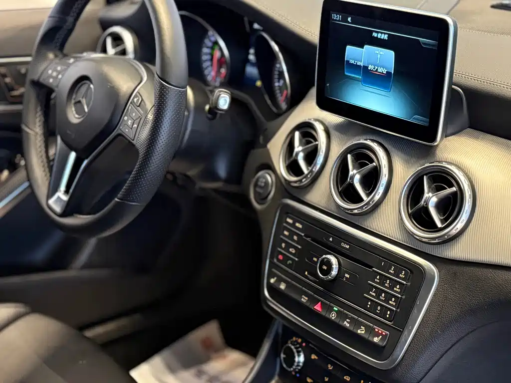 Mercedes-Benz GLA — миниатюра 8