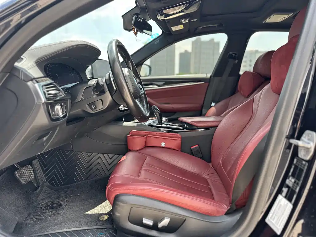 BMW 5 Series — миниатюра 7