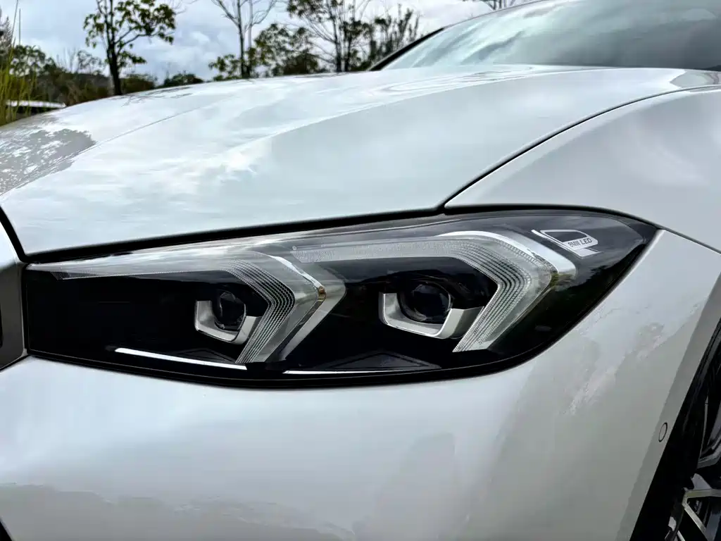 BMW 3 Series — миниатюра 11