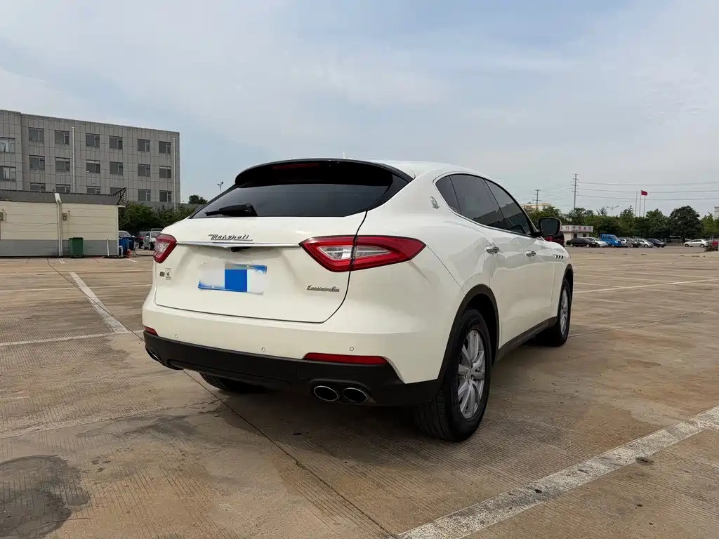 Maserati Levante — миниатюра 4