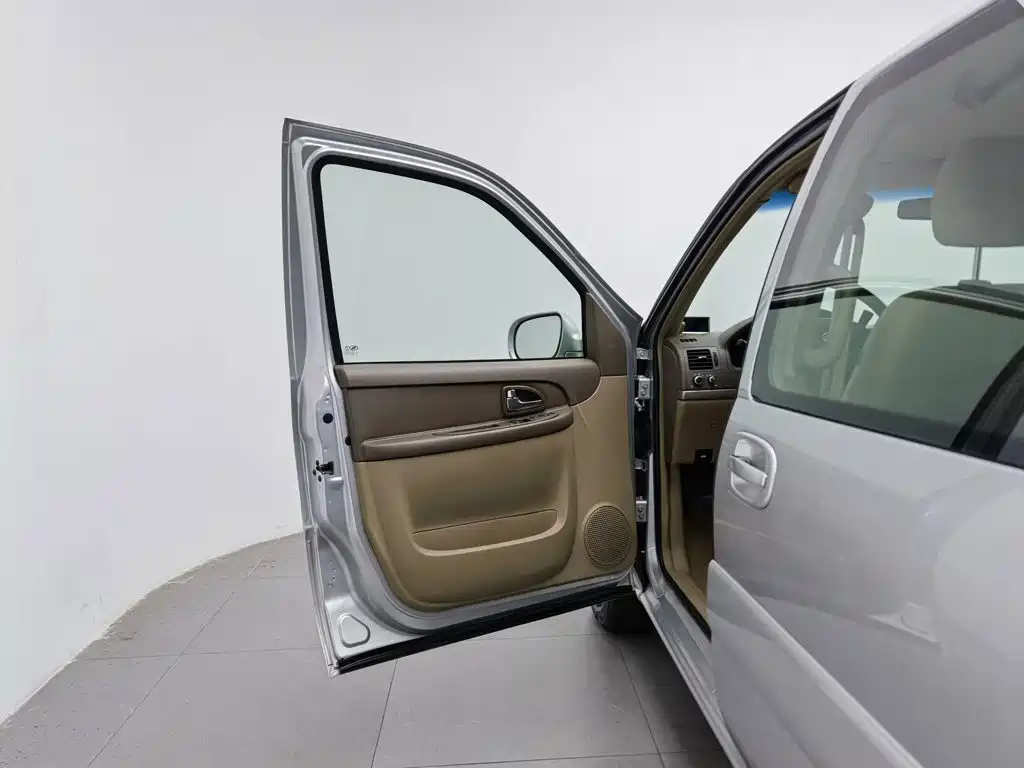 Buick GL8 — миниатюра 8