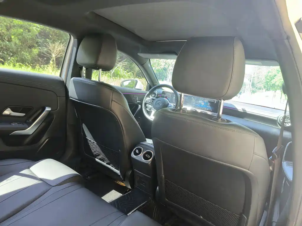 Mercedes-Benz A-Class — миниатюра 8