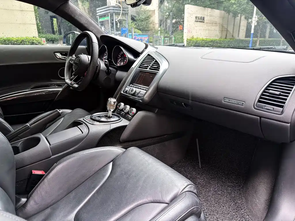 Audi R8 — миниатюра 5