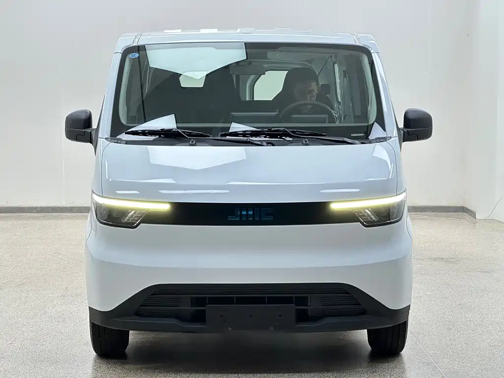 JMC E-Fushun — миниатюра 2