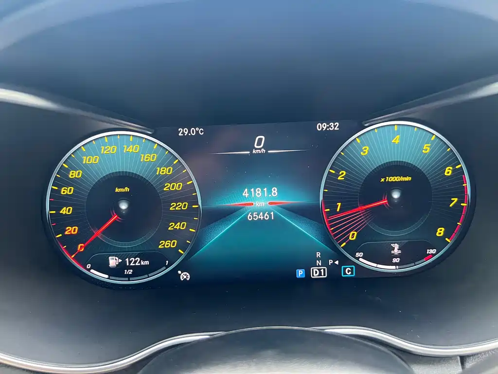 Mercedes-Benz C-Class (Import) — миниатюра 15