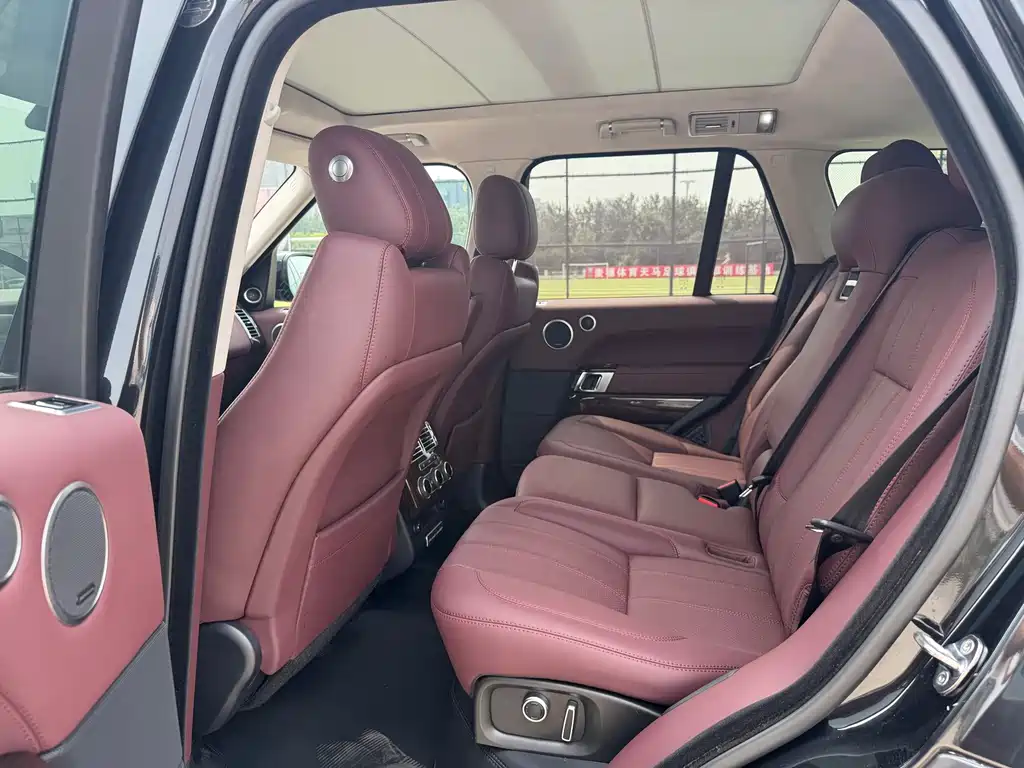 Land Rover Range Rover — миниатюра 13