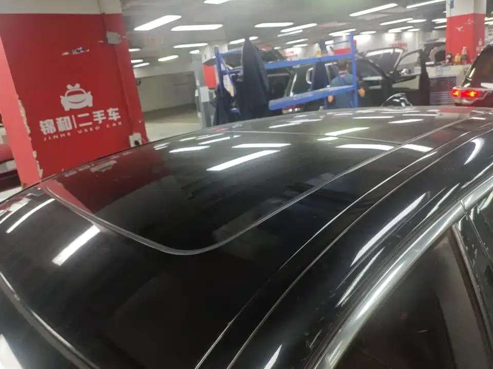 BMW 7 Series — миниатюра 9