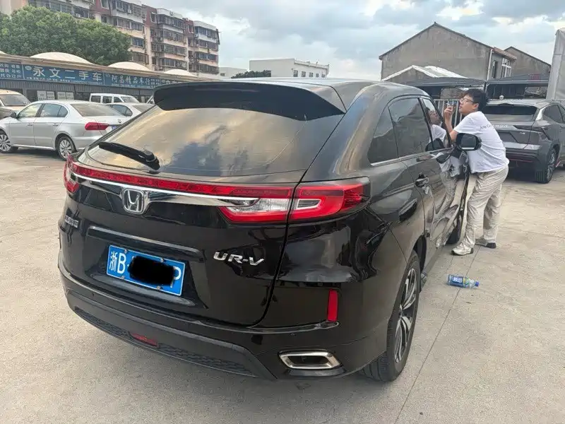 Honda UR-V — миниатюра 9