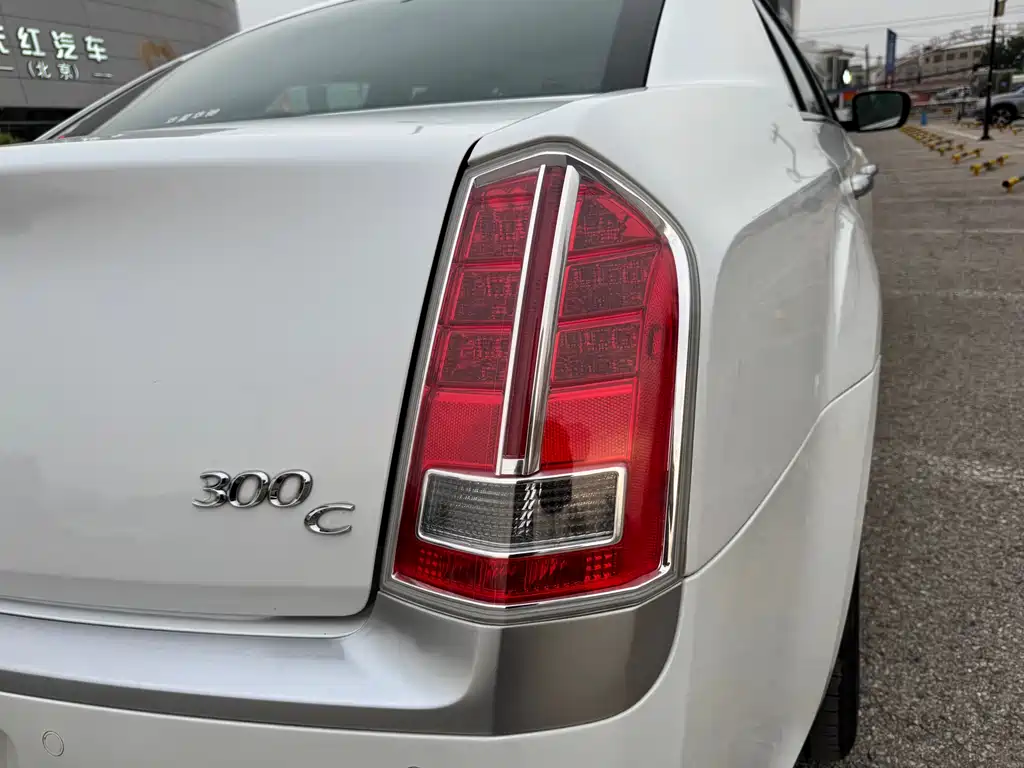 Chrysler 300C 2014 3.0L