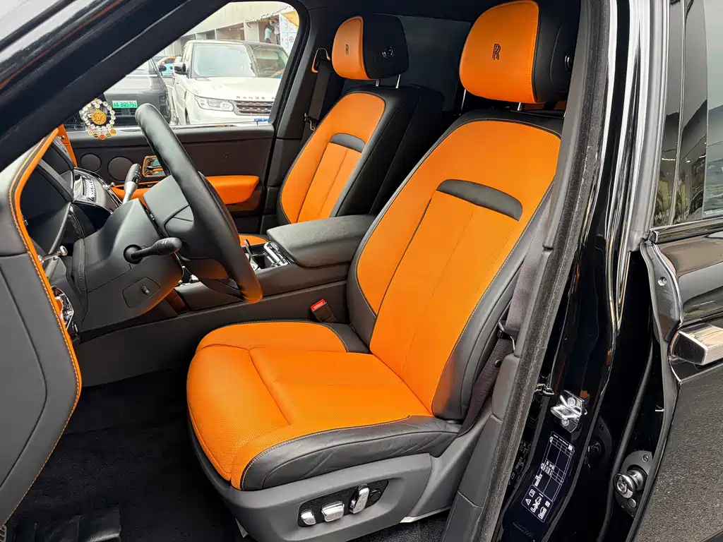 Rolls-Royce Cullinan — миниатюра 4