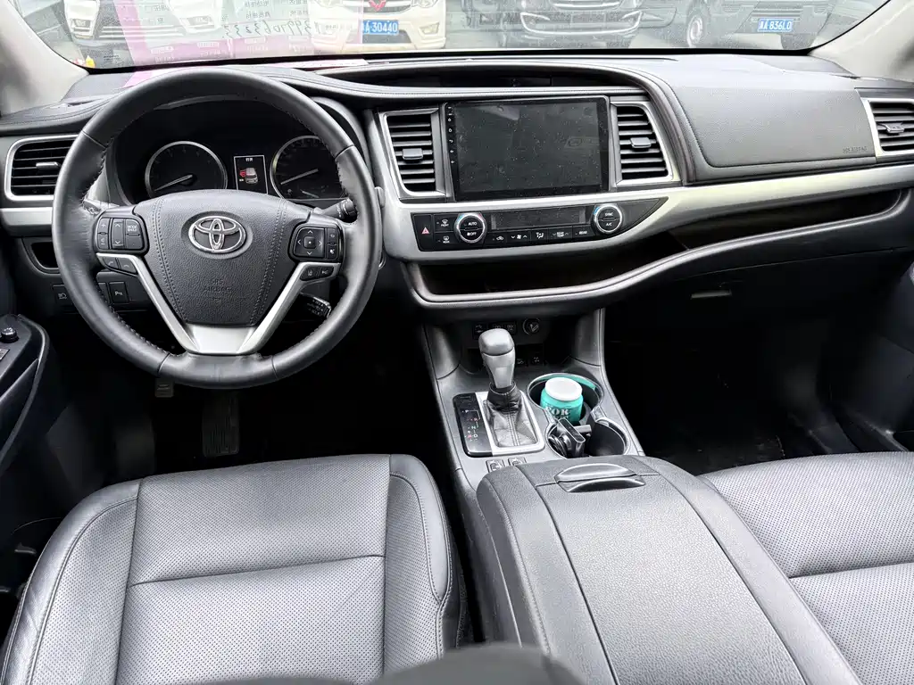 Toyota Highlander — миниатюра 13