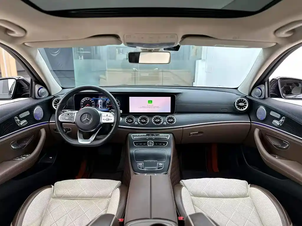 Mercedes-Benz E-Class — миниатюра 8