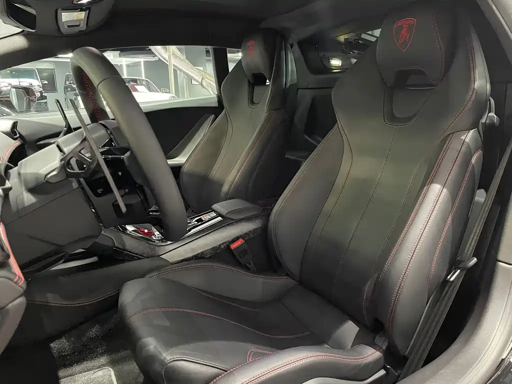 LAMBORGHINI HURACÁN