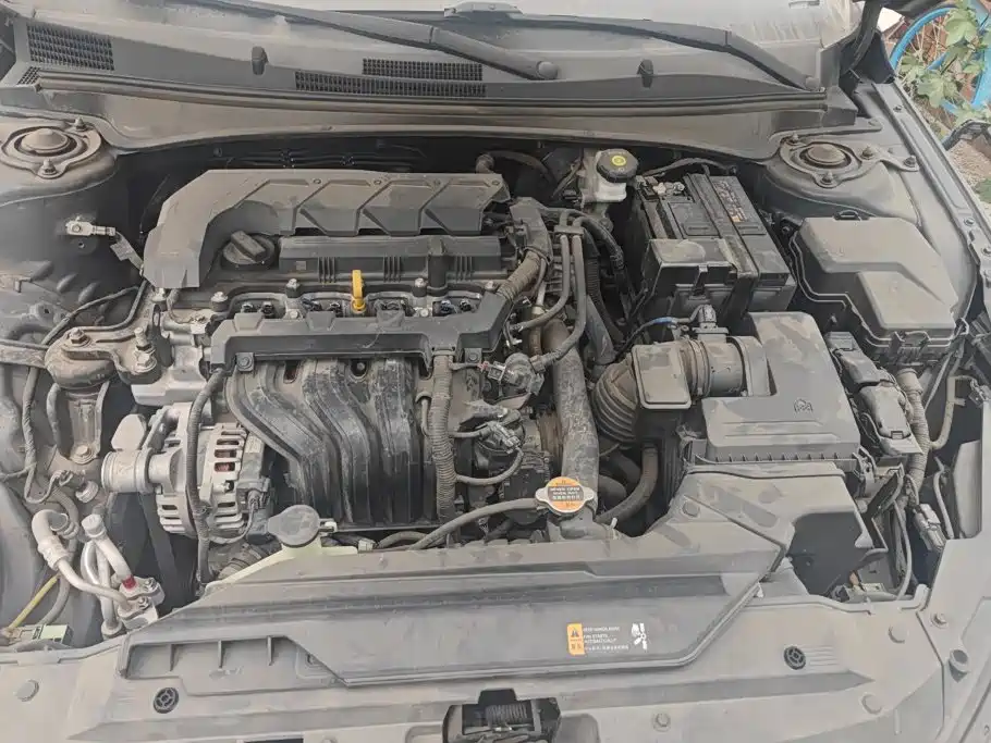 Hyundai Elantra — миниатюра 10