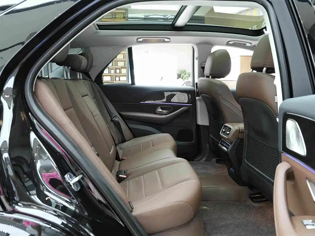 Mercedes-Benz GLE (Import) — миниатюра 13