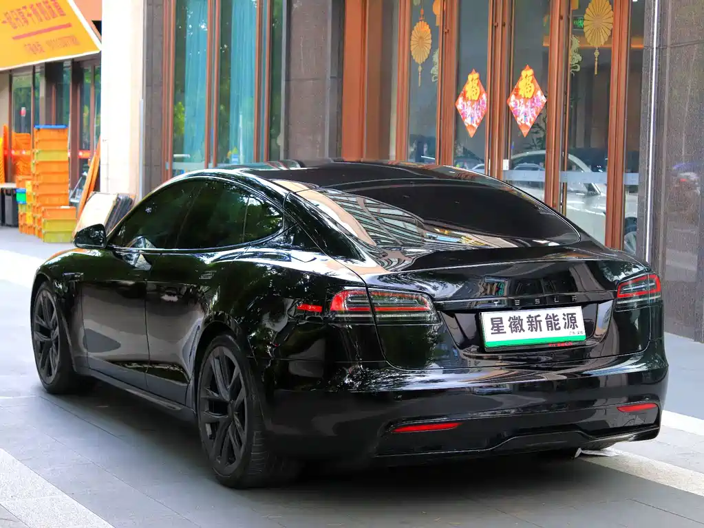 Tesla Model S — миниатюра 21