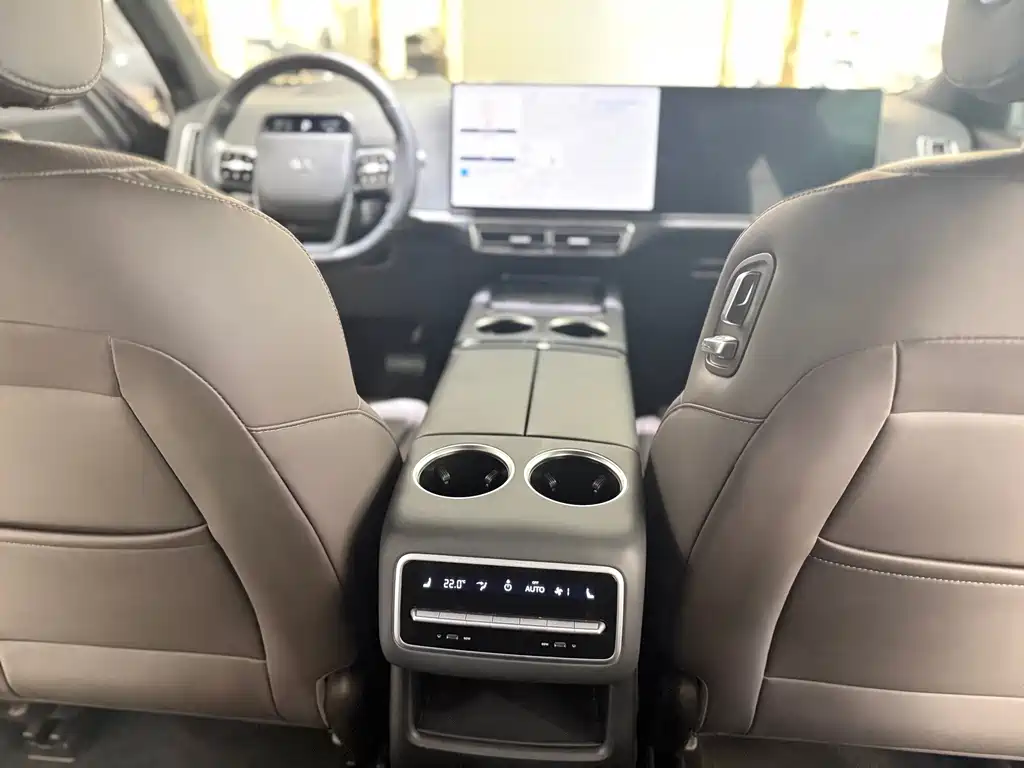 Li Auto Li L8 — миниатюра 12