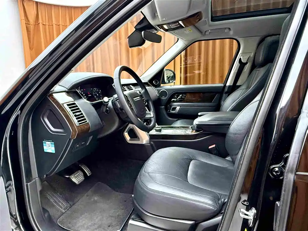 Land Rover Range Rover — миниатюра 7