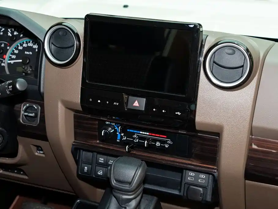 Toyota Land Cruiser — миниатюра 14