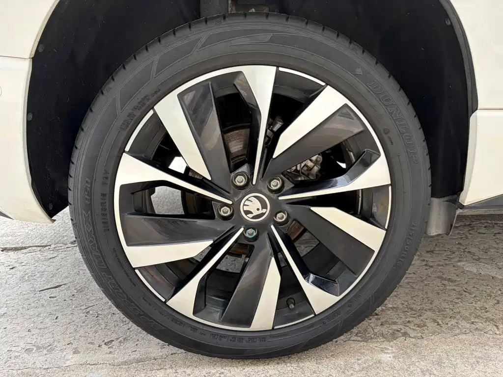 Skoda Karoq — миниатюра 21