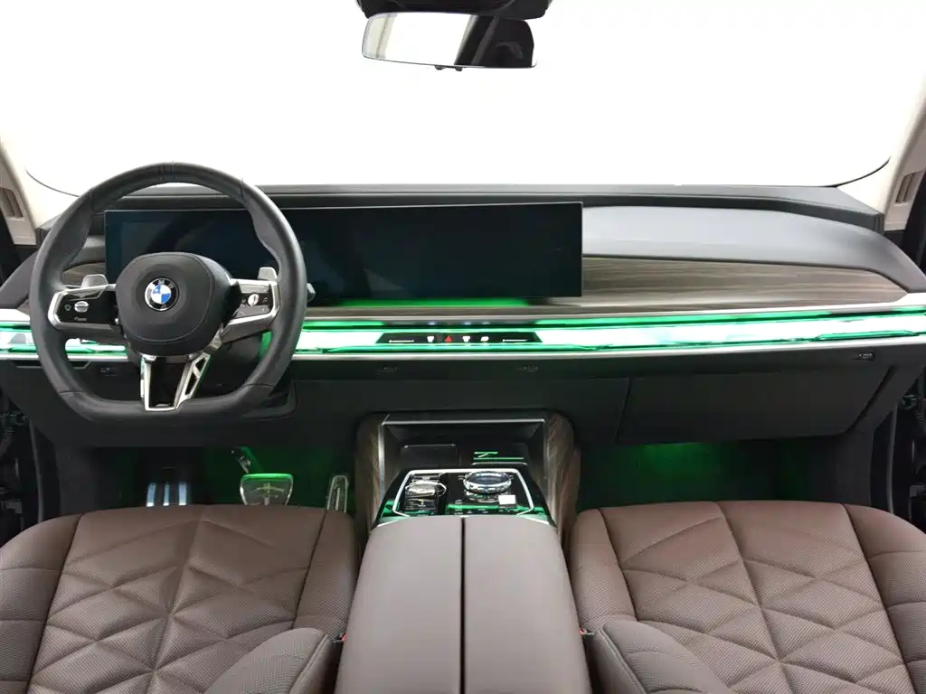 BMW 7 Series 7 2023 735Li M Sport