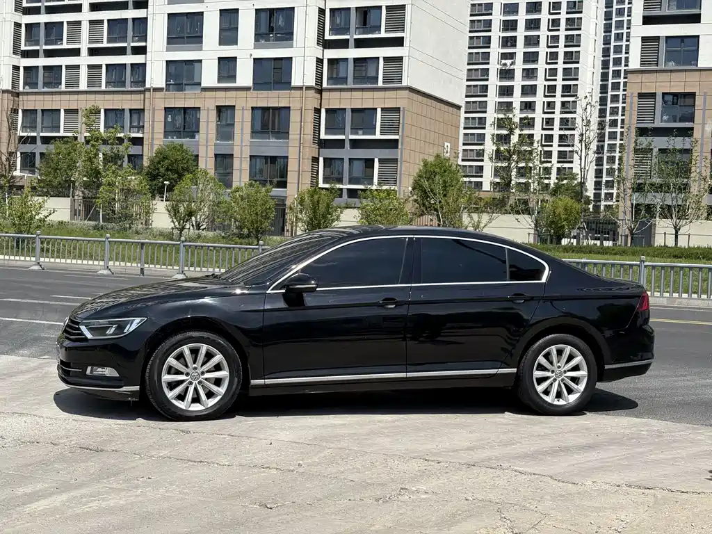 Volkswagen Magotan 2017 330TSI DSG Lead