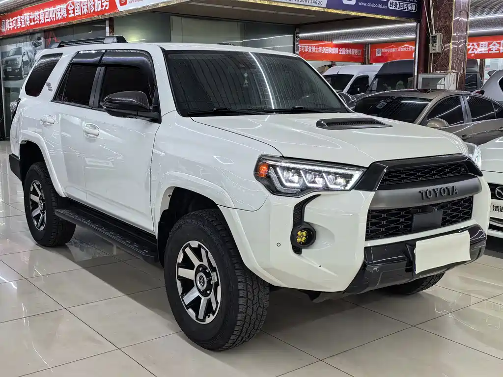 Toyota 4Runner — миниатюра 3